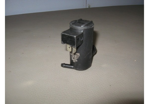 Насос омивача скла Citroen AX, BX, C15, Peugeot 106, 205, 405, 643466, на 2 полюса